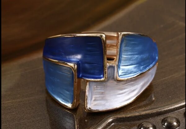 Abstract Enamel Ring