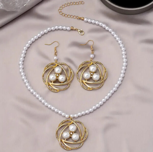 Elegant Pearl Swirl Jewelry Set
